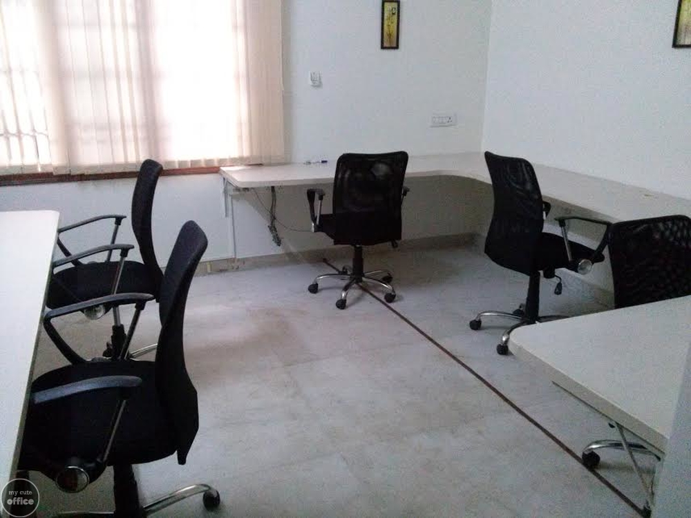 Cheapest virtual office address with dedicated desk in India