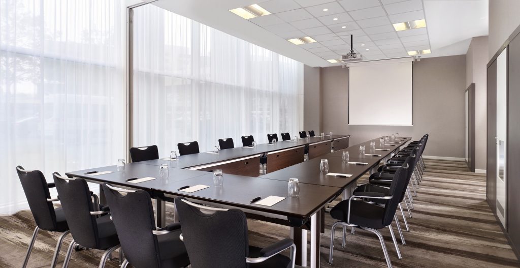 How to get meeting, training rooms at hourly and daily basis in Delhi NCR